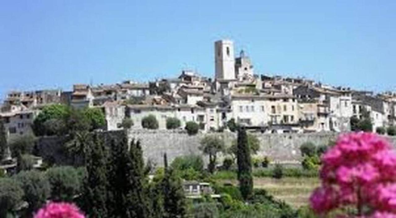 F2 neuf calme climatisé wifi parking - 1,5 km mer Cagnes-sur-Mer Bagian luar foto