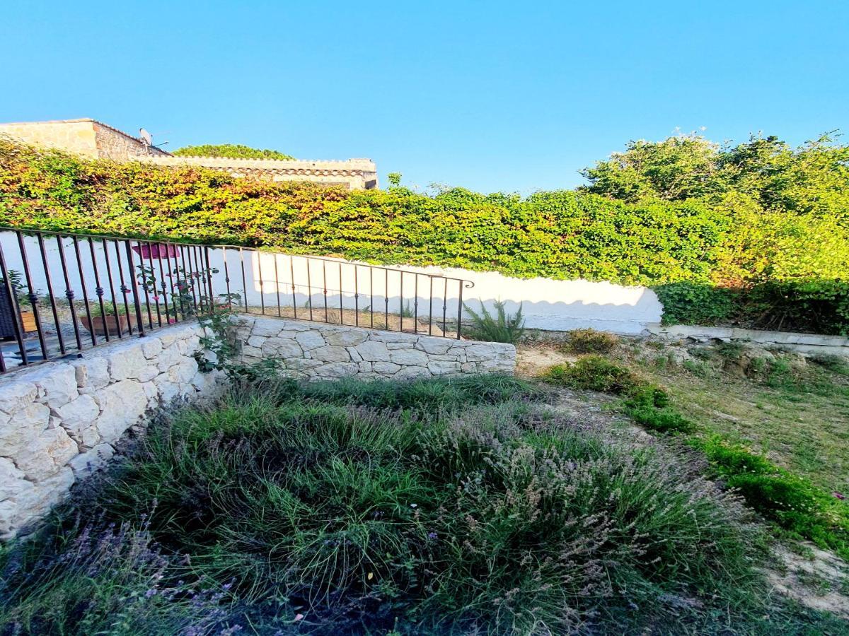F2 neuf calme climatisé wifi parking - 1,5 km mer Cagnes-sur-Mer Bagian luar foto
